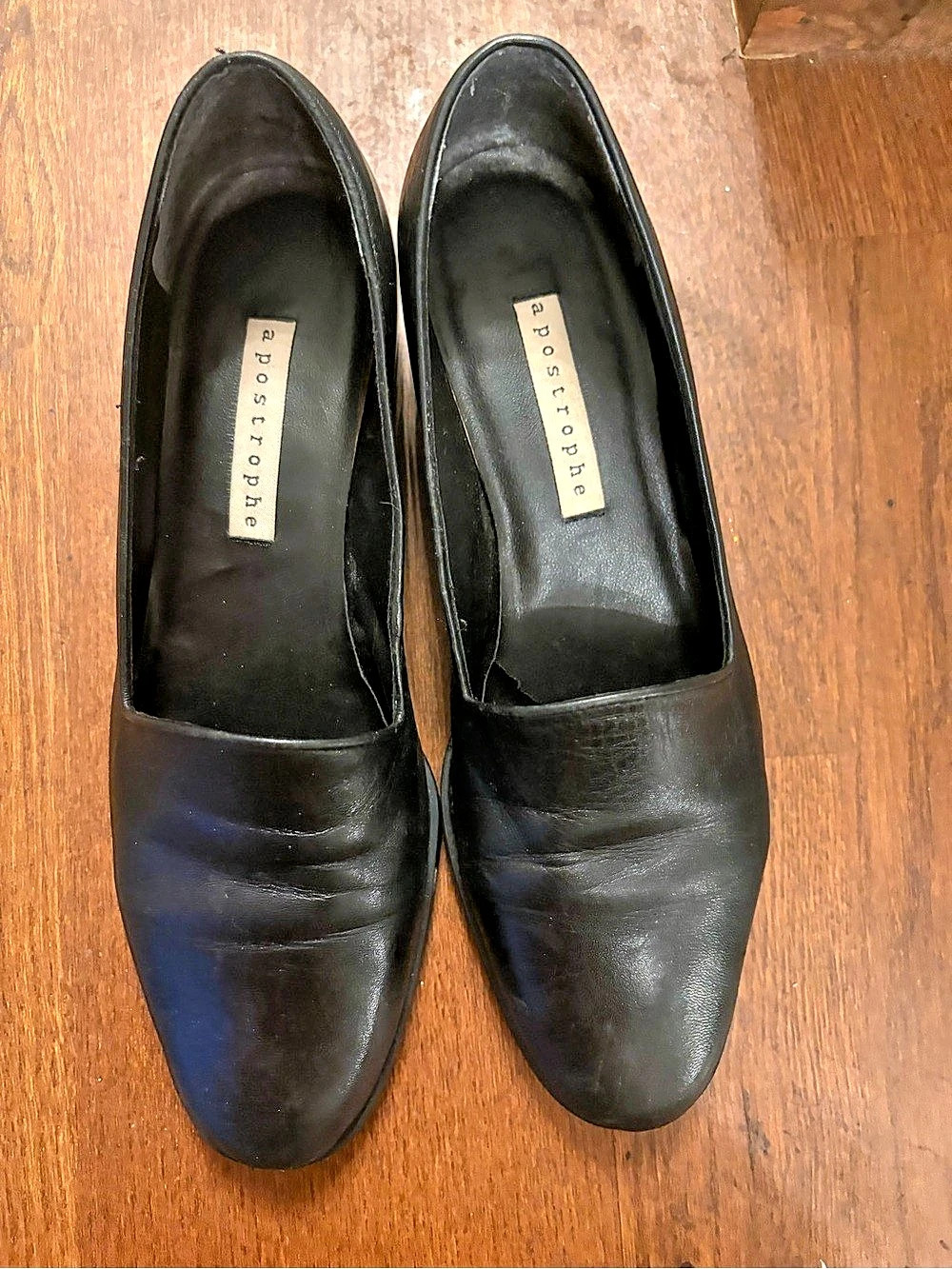 Apostrophe women shoes size 8 US